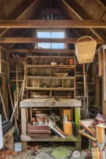 Potting and garden ready for your love!