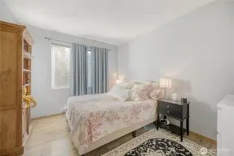 Large primary ensuite