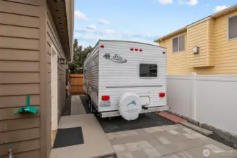 RV Parking with electrical