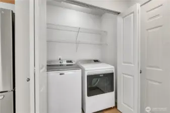 Nice washer & dryer stay ~