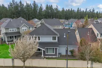 A gate on the back fence gives you instant access to the miles of sidewalk & walking trails!