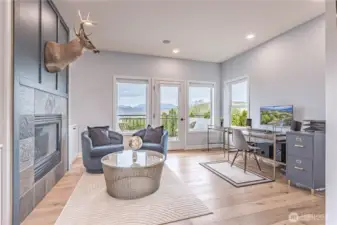 Office or bonus room