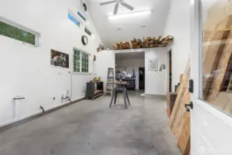 Shop w/ wood working room.