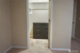 Walk in closet