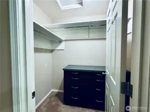 Walk in closet