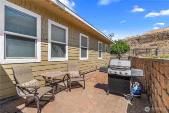 Front entertaining area