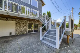 Lower level separate entrance for mixed use business and residential living or rental income!