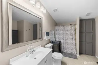 PRIMARY BATH          PRIMARY BATH