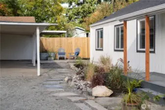 Tons of space for your garden and creativity!