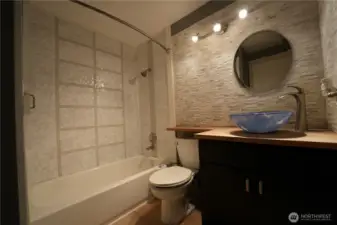 Main Floor Full Bath