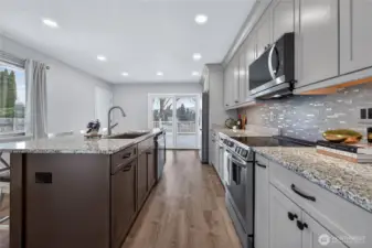 Beautiful new kitchen - smart appliances, under cabinet lighting, thoughtful cabinet storage with pulls outs.
