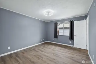 Main level primary suite