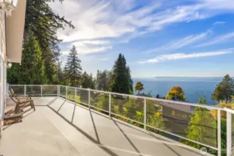 Entertain or unwind on your sunset-facing deck overlooking the bay.