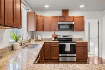 Granite countertops & Stainless steel appliances