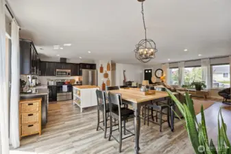 Dining Room & Kitchen