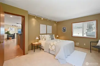 Very large bedroom and new carpeting.