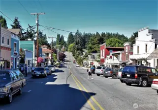 Downtown Langley 1st Street street scene.