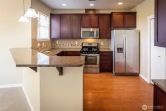 Lots of room in the kitchen for the chef and multiple sous chefs!