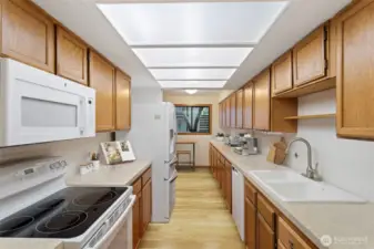 Oak cabinets, newer appliances and plenty of storage. Virtually staged.