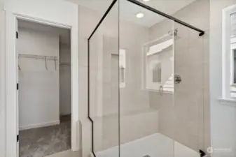 Primary bath (Facade, Ext Colors, Interior Photos & Floor Plans for illustrative purposes only. Actual Facade, Ext Colors, Interiors & Floor Plans may differ.)