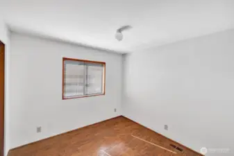 Guest bedroom. Could be office, TXV room or you decide.