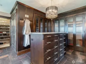 Oversized closet. Gorgeous bath. Pure retreat.