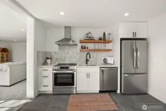 ADU full kitchen or use as a entertaining space!