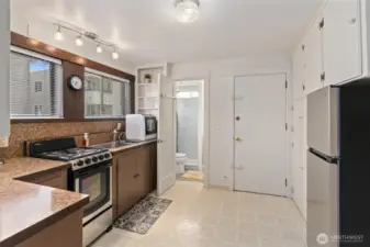 Gound floor kitchen has a portable tabletop dishwasher, smart and useful!