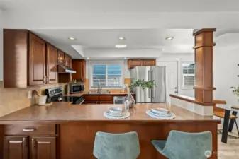 bench seating at breakfast bar
