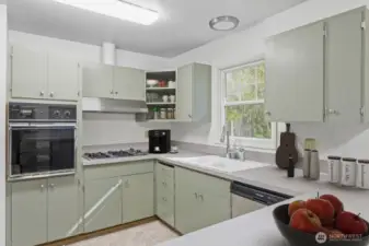 Kitchen, Staged Virtually