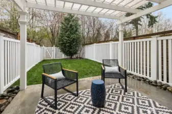 Fenced Greenbelt Yard