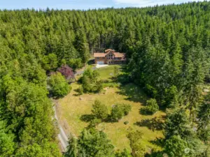 The home sits on 2.37 acres, with a fully paved driveway to the home.