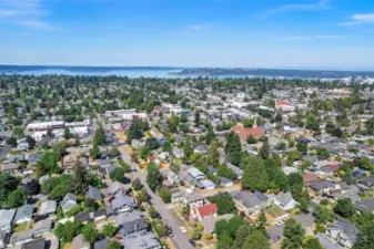 Just blocks away from 6th Ave restaurants, shopping, and more. Central Tacoma offers easy access to downtown, the highway, Ruston, Proctor, and all the amenities those neighborhoods have to offer.