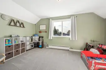 Spacious Secondary Bedroom with Versatile Layout