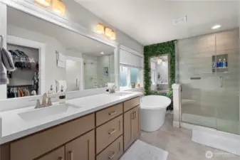 Everything you ever wanted in your master suite.