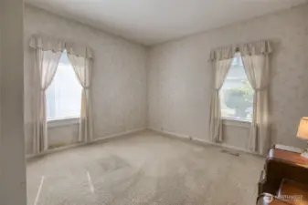 Bedroom #1, cont