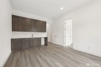 Extra living room area with separate entrance