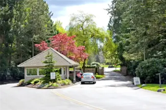 gated entry to Canterwood