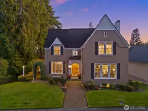 A rare opportunity to own of one Aberdeen's historic homes in Broadway Hill.