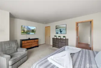 Attached En-suite