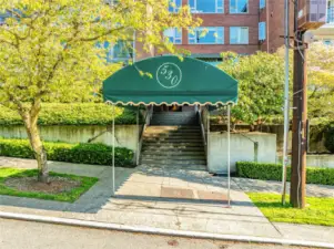 Welcome to 530 West Olympic Place