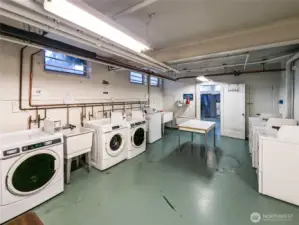 Huge Laundry Room  with multiple utlity sinks, Plus a seperarte Hang Dry Room