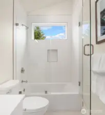 Upper level bath