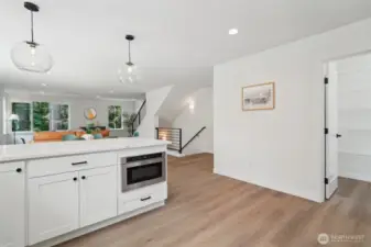 Photos of staged unit, 20313A