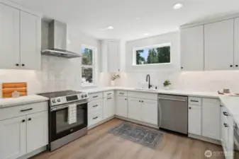 Photos of staged unit, 20313A