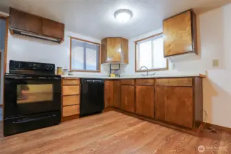 Classic clean kitchen with dishwasher and oven. space for a refrigerator with water lines provided!