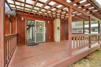 Back deck! spacious and could easily be netted for outdoor living space!