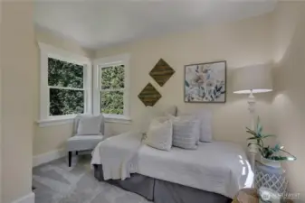 Main floor bedroom.  Yes, it has a closet!