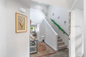 vaulted ceiling entryway