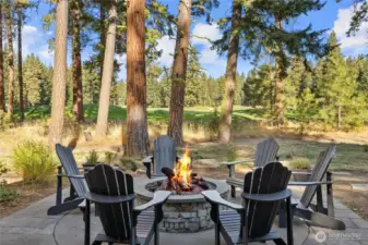 Roaring firepit